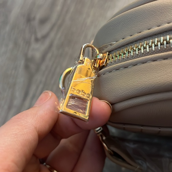 Bebe Aliah Camera Crossbody - Picture 5 of 9